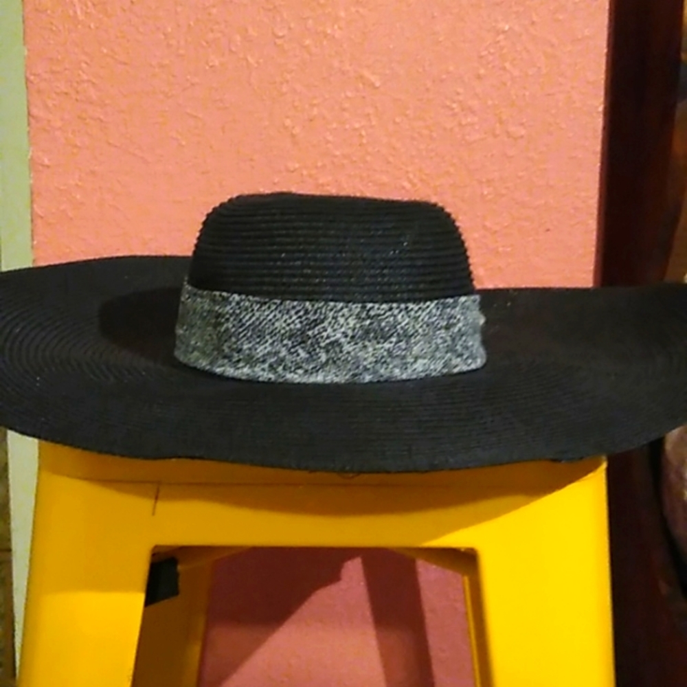 Calvin Klein sunhat
